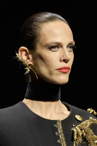 Look 7